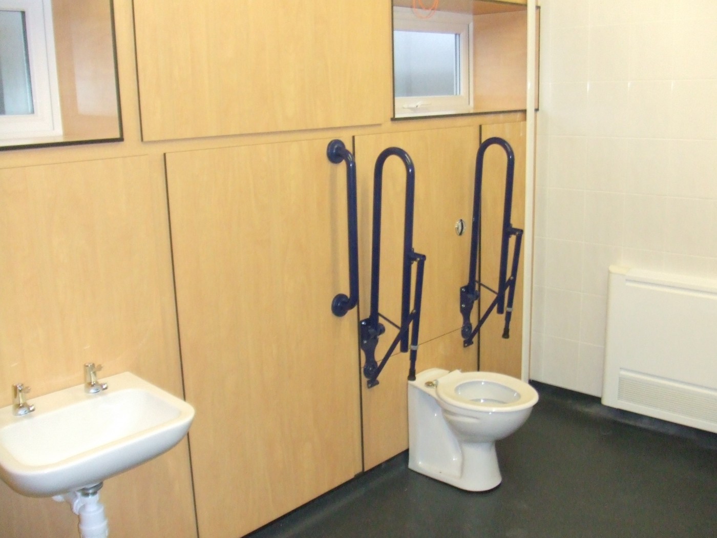 1_independent-living-wetrooms-bathrooms-2